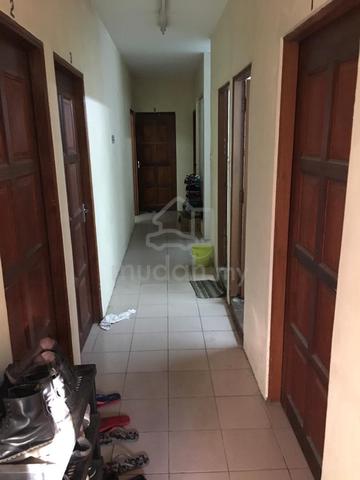 Lila’s Room for Rent 1