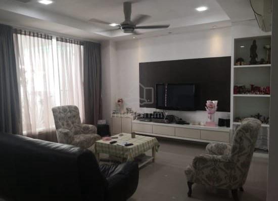 TG BUNGAH Beverly Hills 3-Storey House Renovated Furnished 5-Bedrooms 1