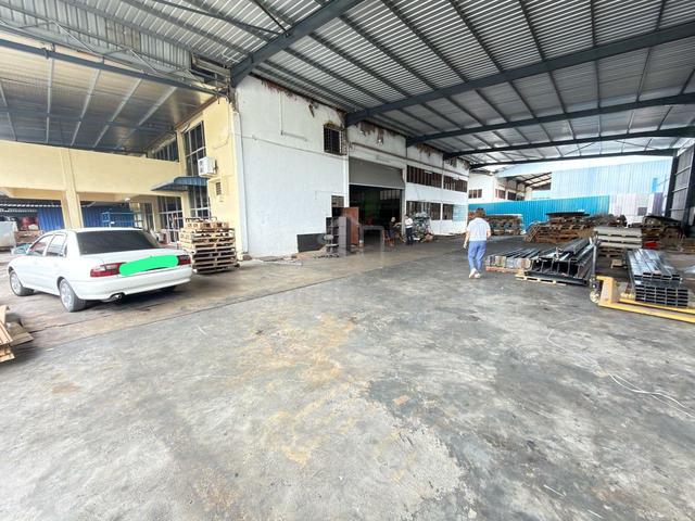 Corner Lot Factory @ Taman industri Sri Sulong, Batu Pahat 1
