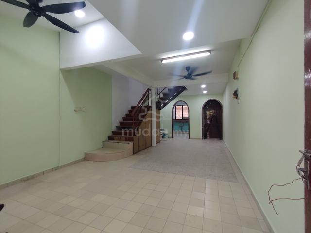 Taman Dusun Setia Seremban Double storey intermediate facing main Road 1