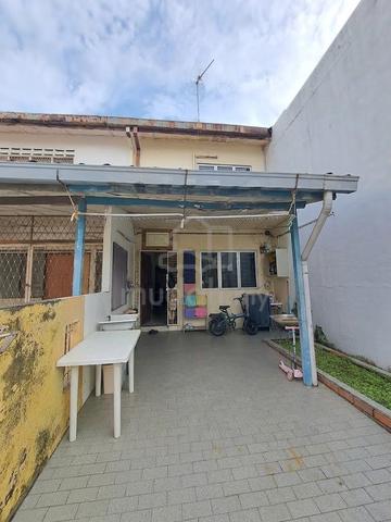 Rumah Teres 2 Tkt Utk Dijual di Tmn Permata 1
