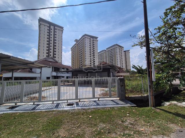Nearby MMU college Commercial land at Bukit Beruang for Rent 1