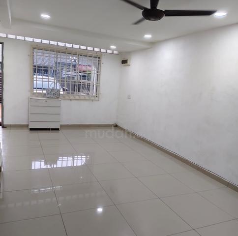 2 Storey Terrace Low Cost Taman Johor Jaya Partial Furnished 1