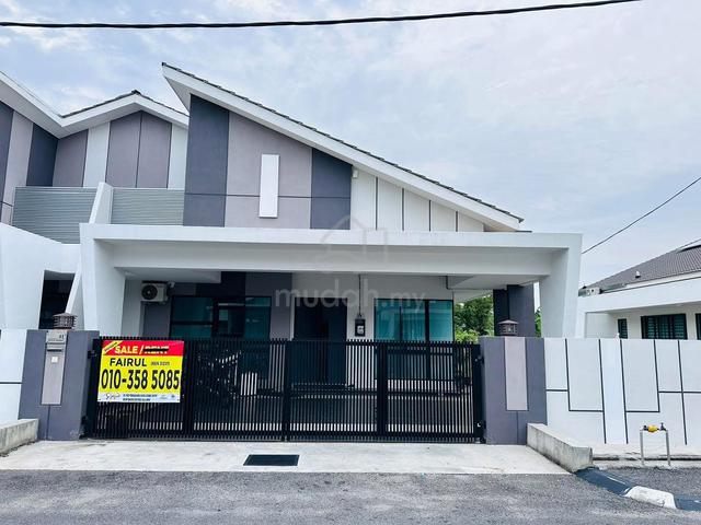 Semi D Setingkat Freehold Taman Anjung Lekir 2 1