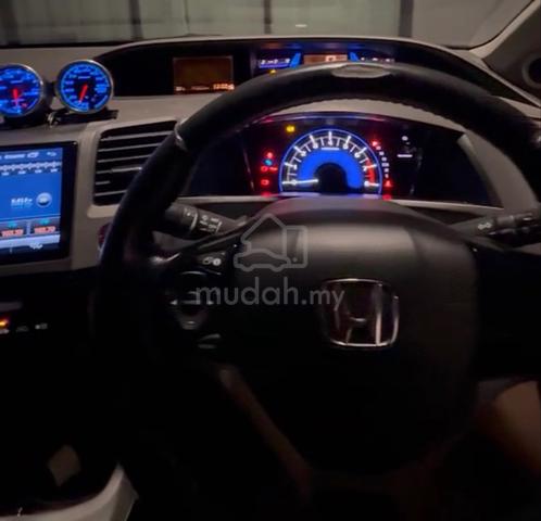2014 Honda CIVIC 1.8 S FACELIFT (A) - 4