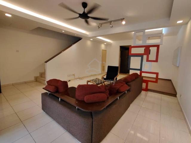 2.5 Storey Bukit Serdang Freehold Renovated 1