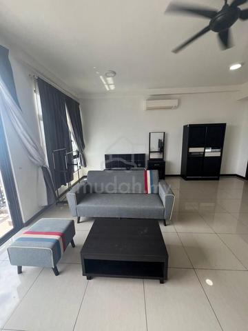 Molek Regency 1