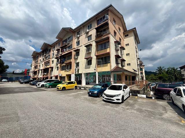 Apartment Indah 1