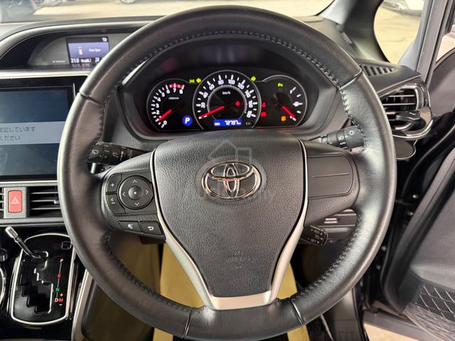 2021 Toyota VOXY 2.0 ZS KIRAMEKI III (Unreg) - 5