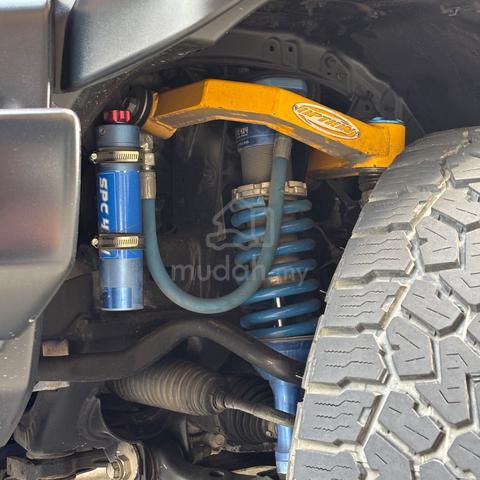 BEST MODIFICATION‼️OFFER‼️Toyota FJ CRUISER 4.0 V6 - 5