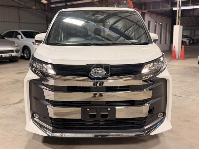 2023 Recon Toyota NOAH SZ 2 Power Door 7 Seater - 1