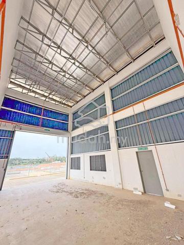 Senawang New Semi D Factory 60x100 power 3 Phase 150 Amp Ceiling 8m 1