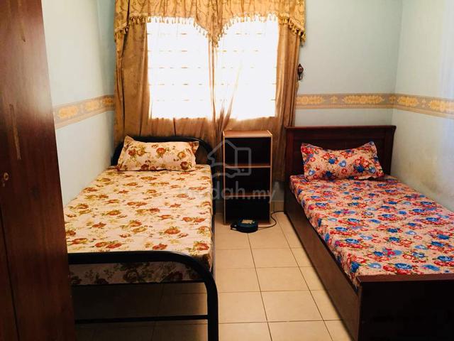 BILIK SEWA PEREMPUAN MELAYU - APARTMENT MELUR & MAWAR - Near LRT 1