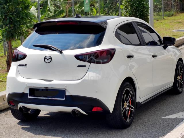 Hatchback Leather HiSpec 2016 Mazda 2 1.5 SKYACTIV - 2
