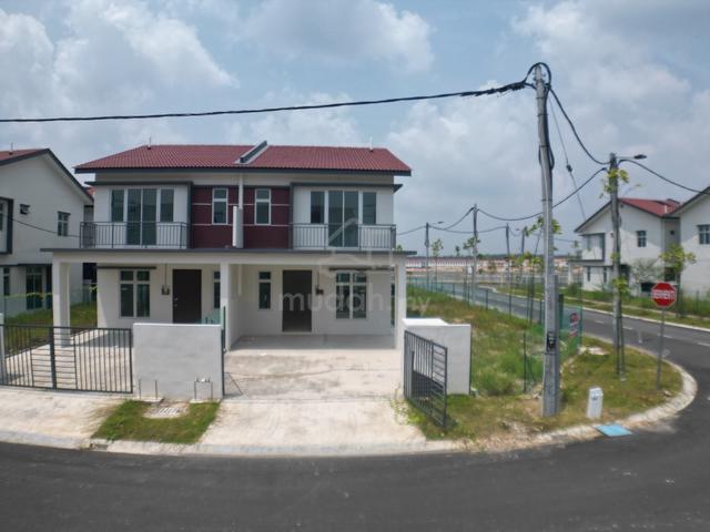 Puas Hati Sangat! Semi-D Cluster Corner Lot Bandar Scientex Jasin 1