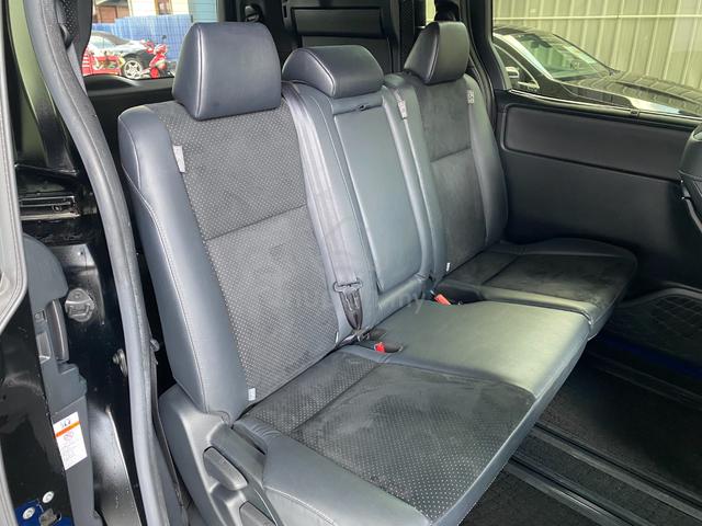2021 Toyota VOXY 2.0 ZS KIRAMEKI 3 8S (A) - 4