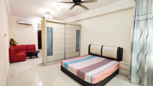 Parc Regency 1
