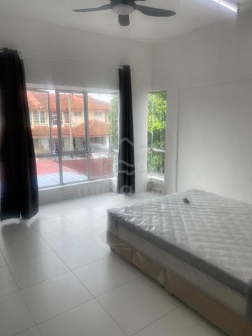 Batu Kawan Landed House Master Room For Rent 1
