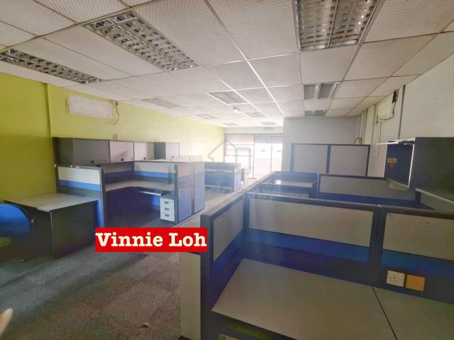 Commercial Unit For Sale @ Krystal Point 1 1