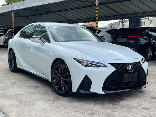 2023 Lexus IS300 2.0 F-SPORT, 5A/4.3KM, 4 CAM, ELC - 2