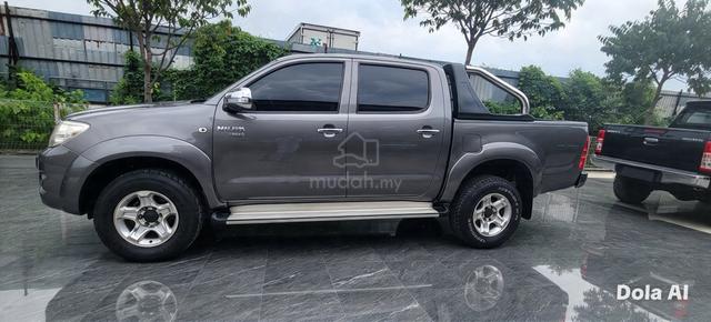 2010  Toyota Hilux 2.5 Auto  - 2