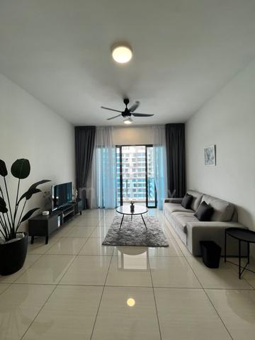 Queens Residences Q1 @ Queens Waterfront 1