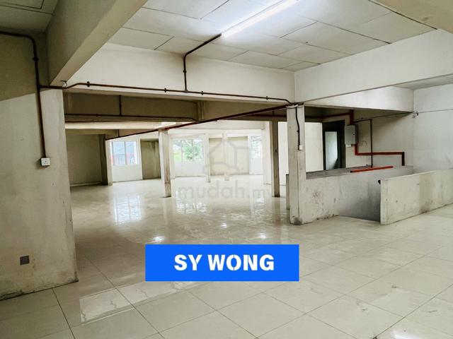 【Big 3 shops adjoin】First floor adjoin shop near kampung baru , Alma 1