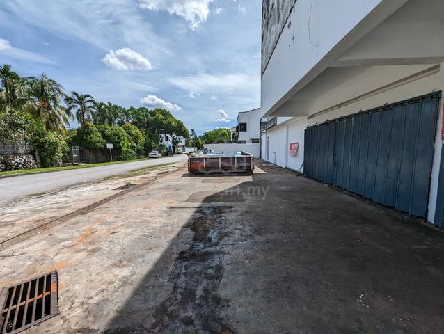 PJ ss3 two storey corner shop below market sale 1