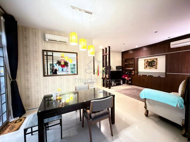 POLARWOOD DOUBLE STOREY SEMI DETACHED FOR SALE At SARADISE KUCHING 1