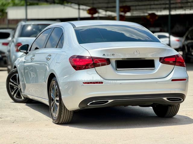 FACELIFTED 2023 Mercedes Benz A200 1.3 U/WRTY 2028 - 2