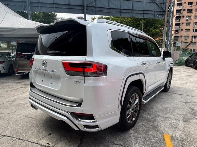 2023 Toyota Land Cruiser 3.5 LC300 ZX FULL SPEC 5A - 5