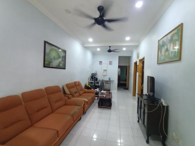 Taman Pahlawan Telok Panglima Garang Open Facing Near Surau Renovated 1