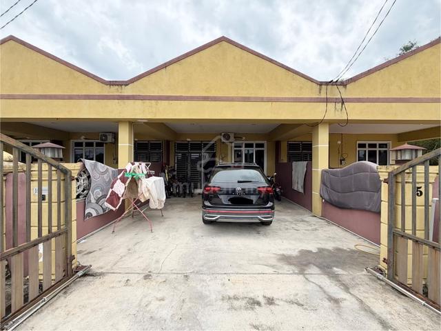 Freehold: Teres 4 bilik Murah Kuala Paka 1
