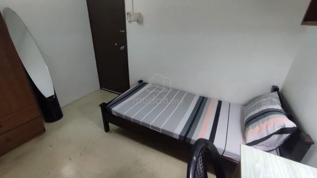 Single room for female at Seksyen 14 P.J. 1