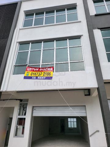 15 mins drive second tuas link. geyland patah 1