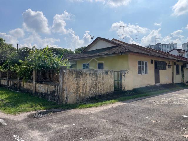 CORNER LOT! Open Facing Single Storey Taman Bukit Indah, Johor Bahru 3