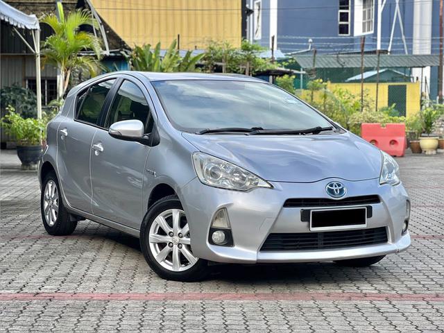 2013 Toyota PRIUS C 1.5 HYBRID (A) 80K KM F/S REC - 1