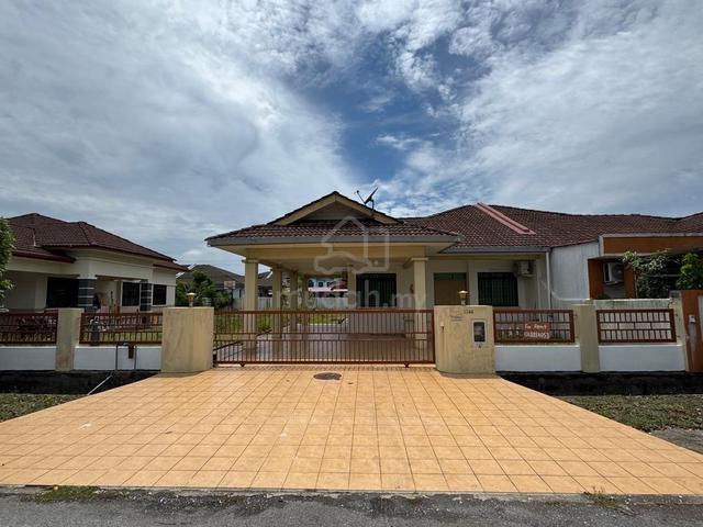 Single Storey Semi-Detached House SMK & SK Merbau 1