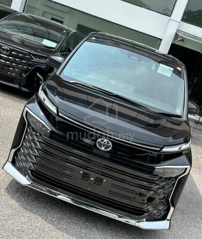 [ SALE ] 2022 Toyota VOXY SZ - HUD DIM POWER BOOT - 5