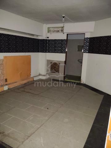 Superb 5 Storey Shop For Sale at Jalan Pudu Kuala Lumpur. Good Buy!! 1