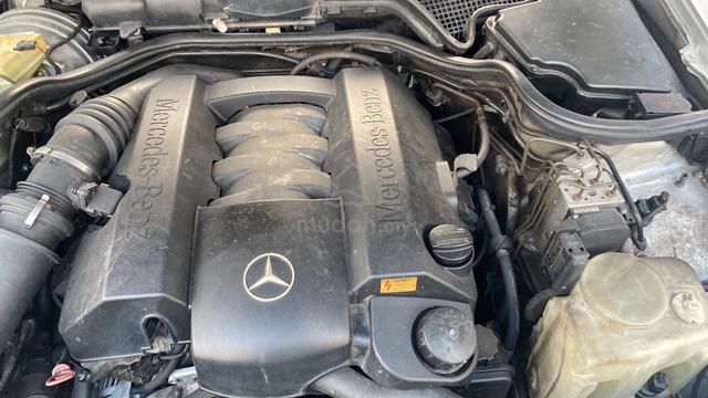 1999 Mercedes Benz e240 classic 2.4 (A) - 4