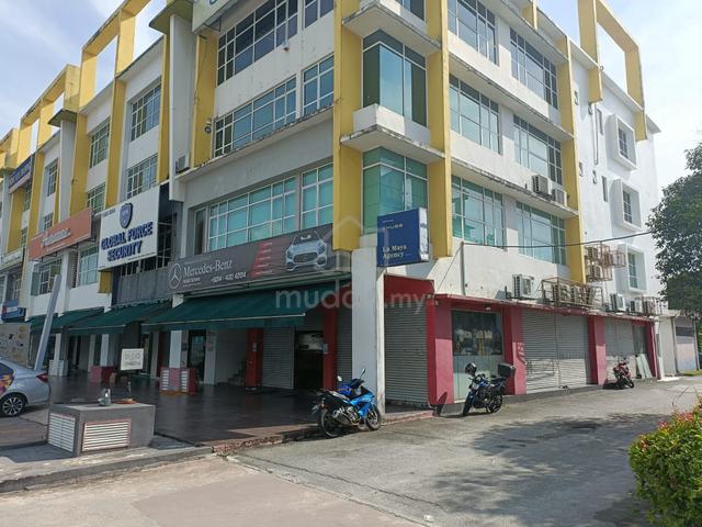 Ground Floor endlot Shoplot Melawati Ukay facing Mrr2 road for rent 1