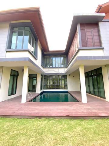 Bungalow 2 Storey Furnished with Pool 1