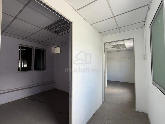 40x80 Semi-D Factory Warehouse at Taman Merdeka Batu Berendam Melaka 1