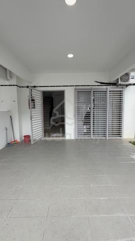 Rimbun Aman D-Storey 4R4B Semi-Furnished 1