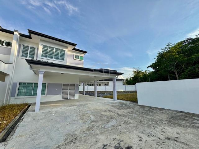 Taman Daisy, Padawan, Spacious Double Storey Terrace Corner House 1