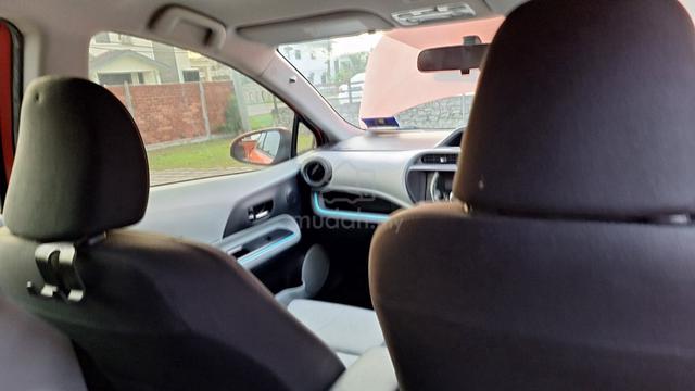 2012 Toyota PRIUS C 1.5 (HYBRID) NHP10R (A) - 3