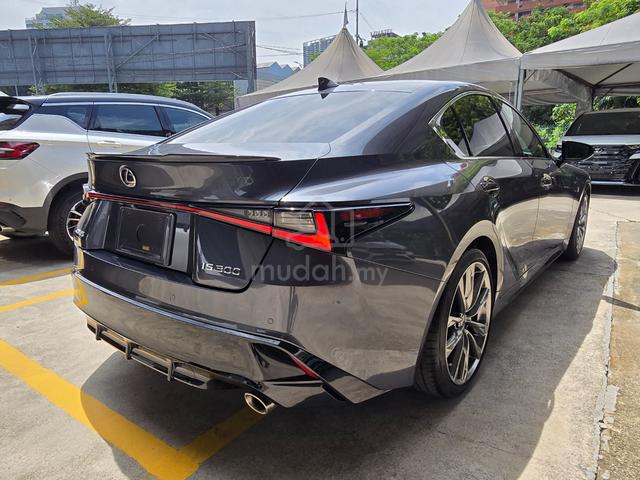 2021 Lexus IS300 2.0 F-SPORT (A) Red Interior 4.5B - 3