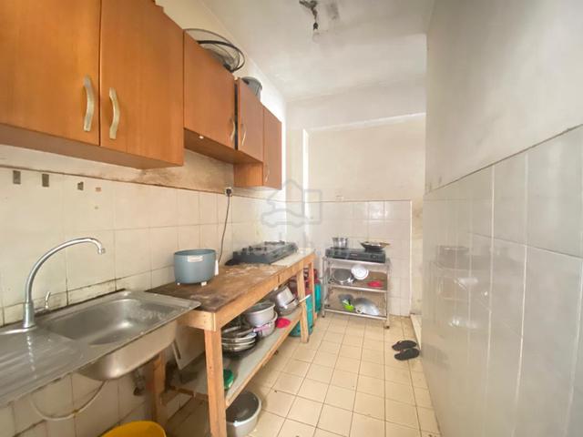 Dataran Otomobil Apartment 1