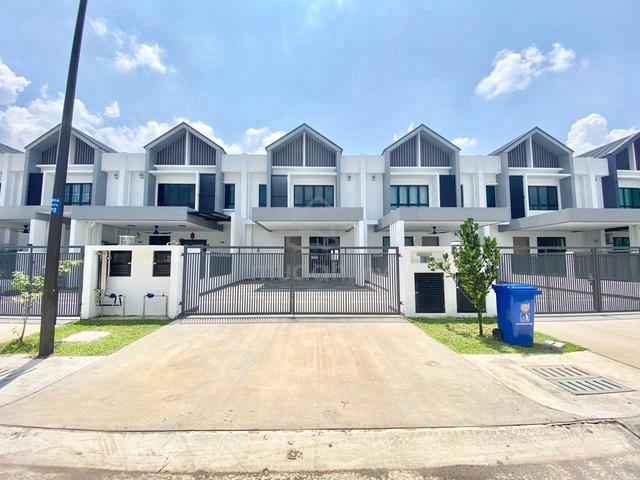 Cheapest Unit Brand New Cheapest 22x75 Double Storey Alam Impian 1